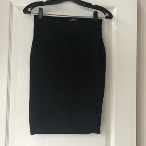 Zara black skirt. Size S. L- 21 in. Form fitting